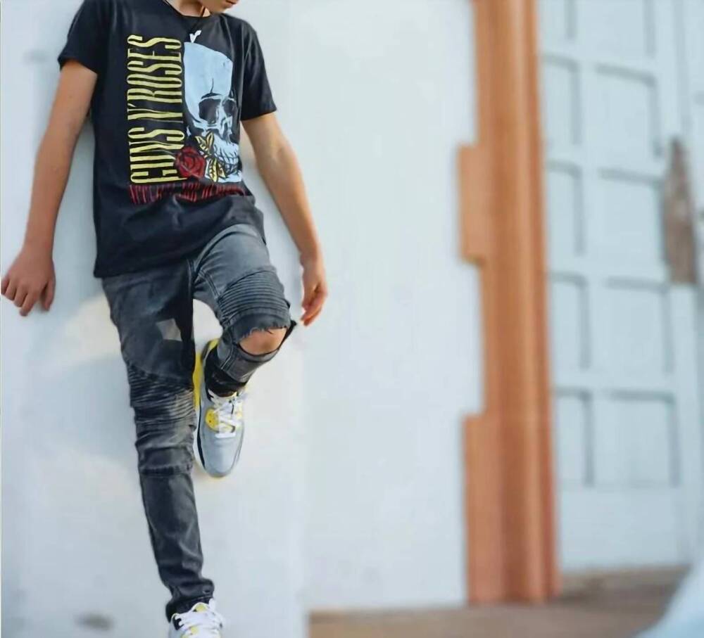 NEW ROWDY SPROUT kid's guns n' roses tee in black